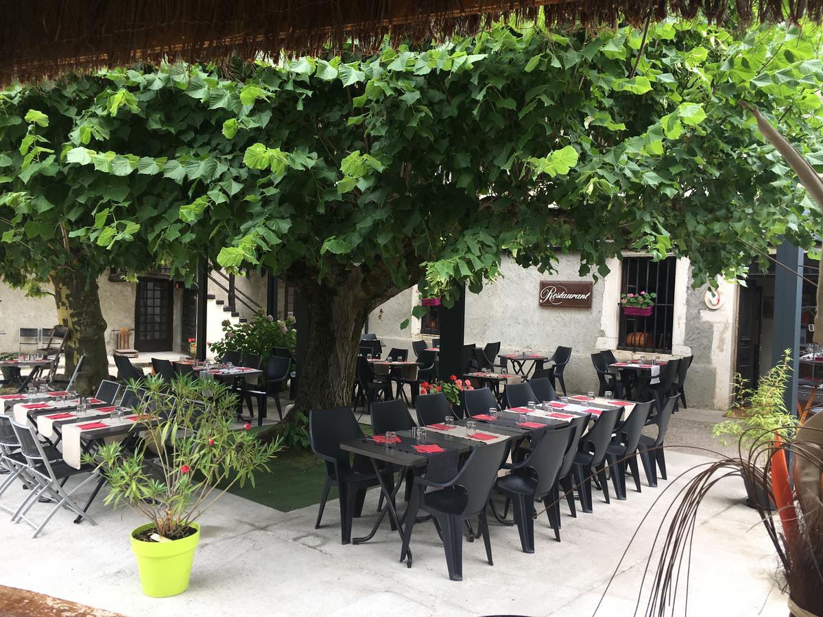 Le Relais Des Vieilles Postes Hotel Les Avenières Exterior foto