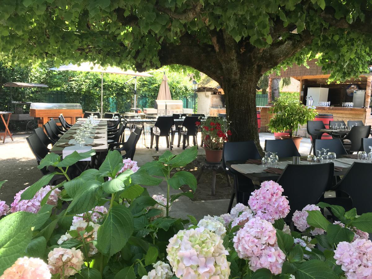 Le Relais Des Vieilles Postes Hotel Les Avenières Exterior foto