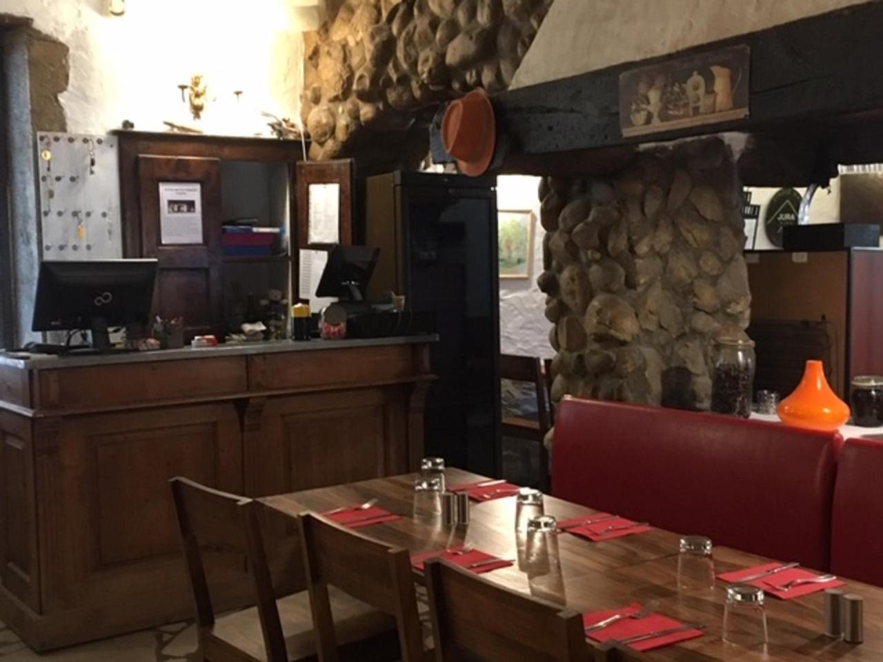 Le Relais Des Vieilles Postes Hotel Les Avenières Exterior foto