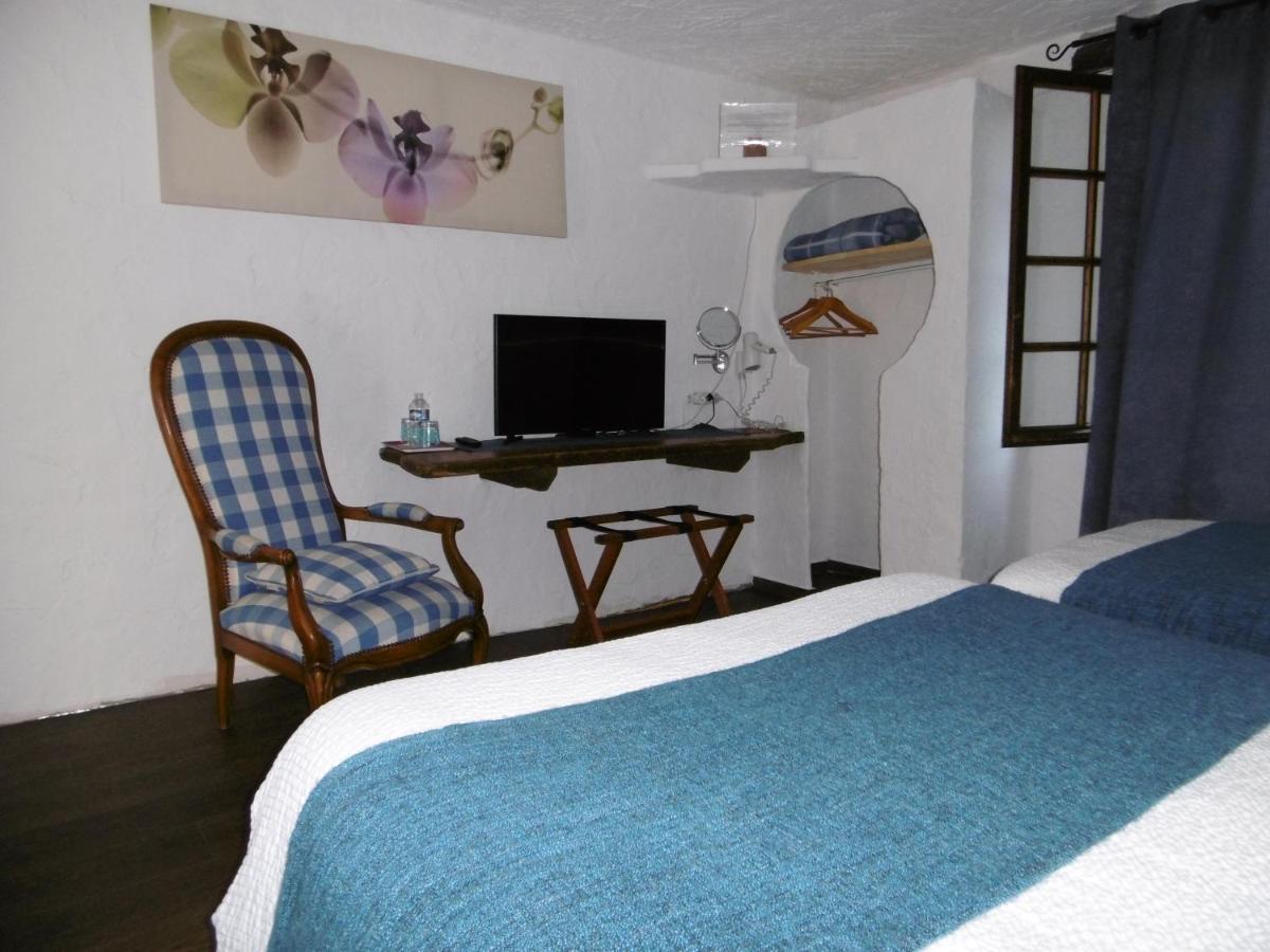 Le Relais Des Vieilles Postes Hotel Les Avenières Exterior foto
