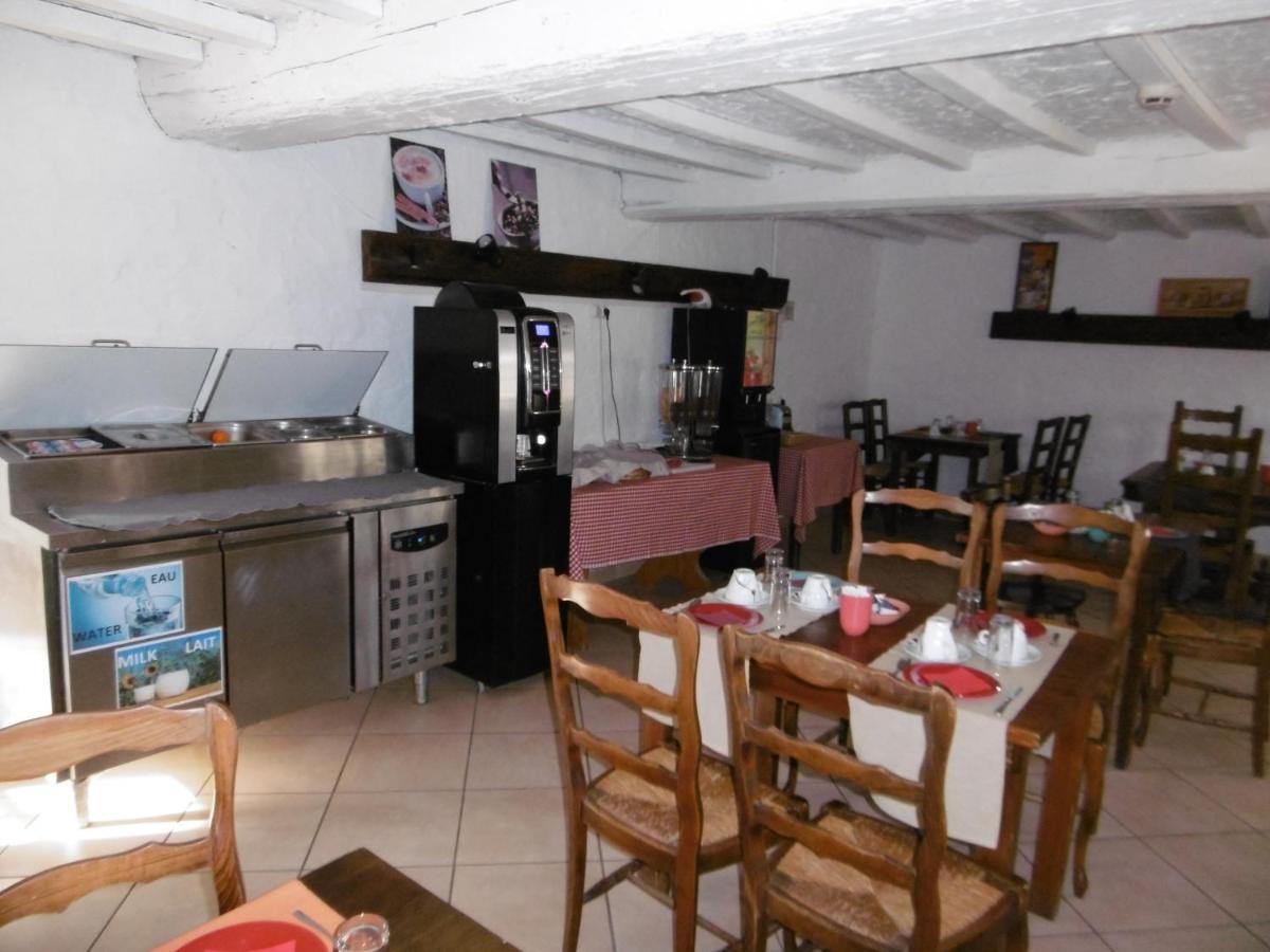Le Relais Des Vieilles Postes Hotel Les Avenières Exterior foto